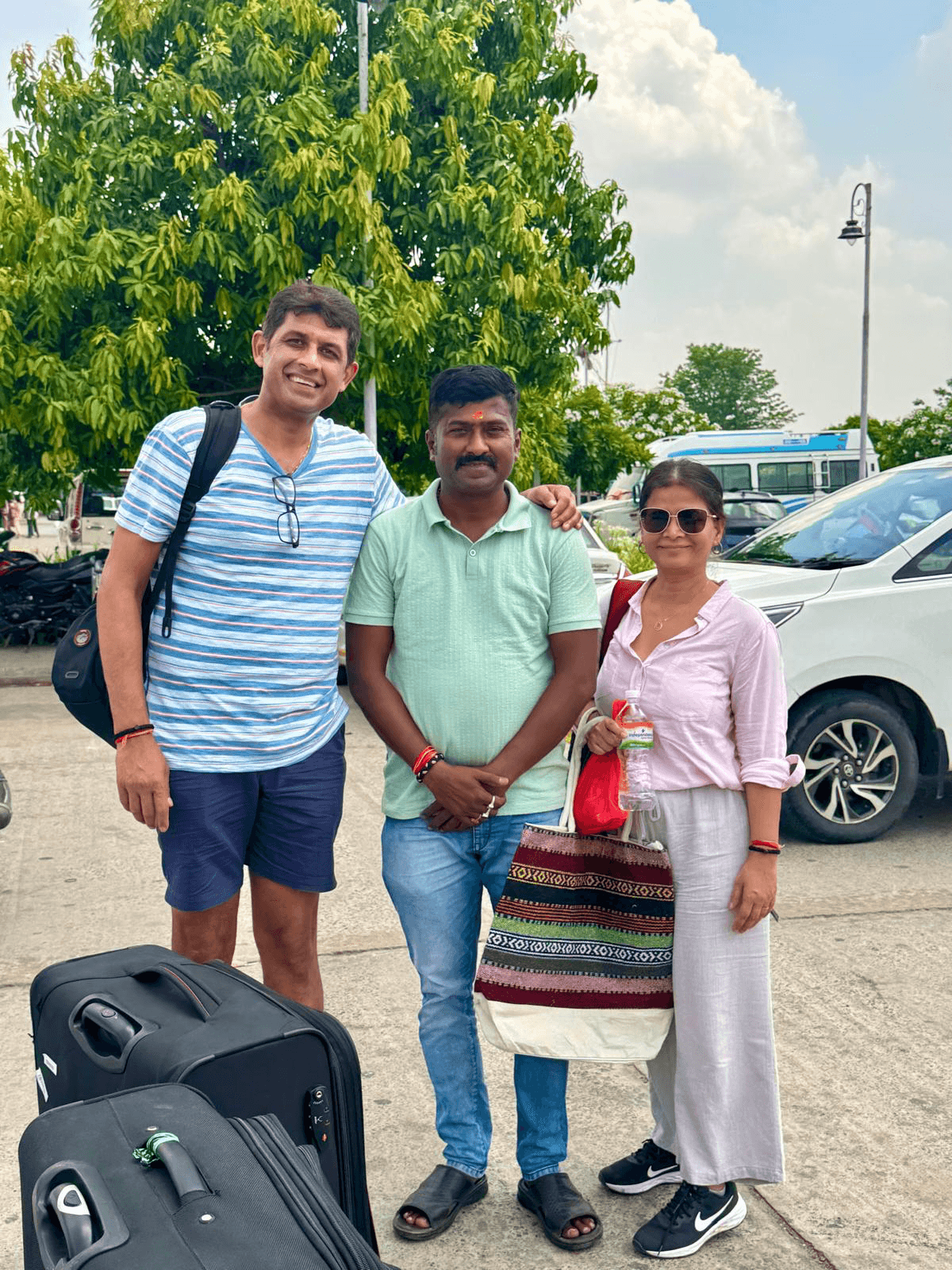 Portrait of Vinod, a friendly Indian tour guide.